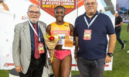 Meeting Lignano – Il premio Fair Play consegnato dal presidente Ruggero Alcanterini a Giorgio Dannisi