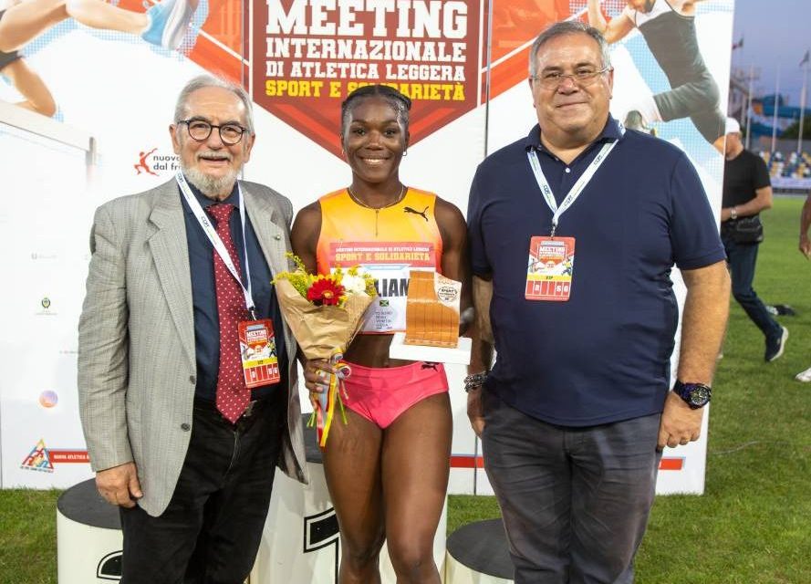 Meeting Lignano – Il premio Fair Play consegnato dal presidente Ruggero Alcanterini a Giorgio Dannisi