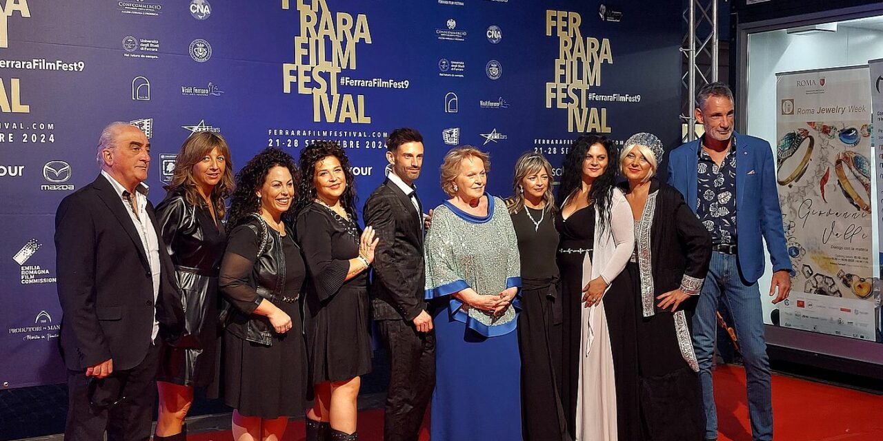 FERRARA. Applaudita Katia Ricciarelli al Ferrara Film Festival protagonista del corto “Il dito e la luna”, regia di Rossella Bergo