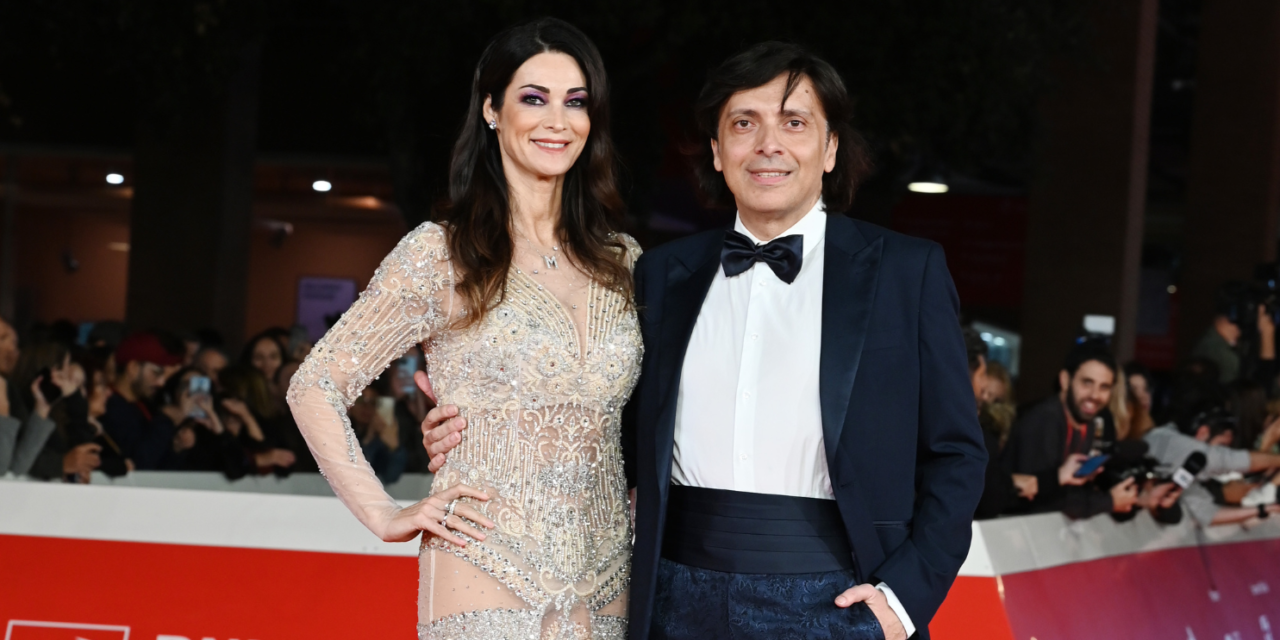 Roma. Anton Giulio Grande veste Manuela Arcuri al Festival del Cinema di Roma